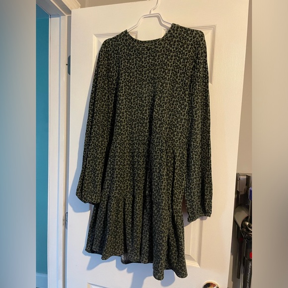 Green animal print dress - Picture 1 of 3
